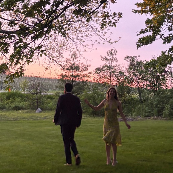 Meet your Posher, Paris - Picture 1 of 1